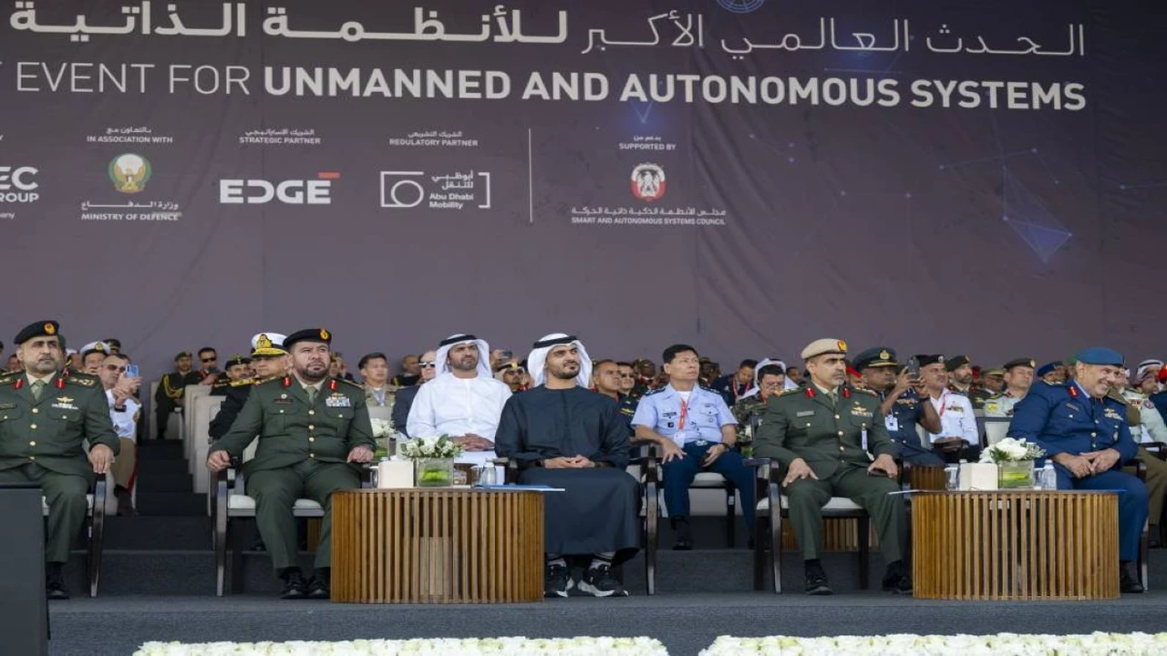 بمشاركة زايد بن محمد بن زايد.. عروض جوية استثنائية في يومكس وسيمتكس بالعاصمة إيفنت